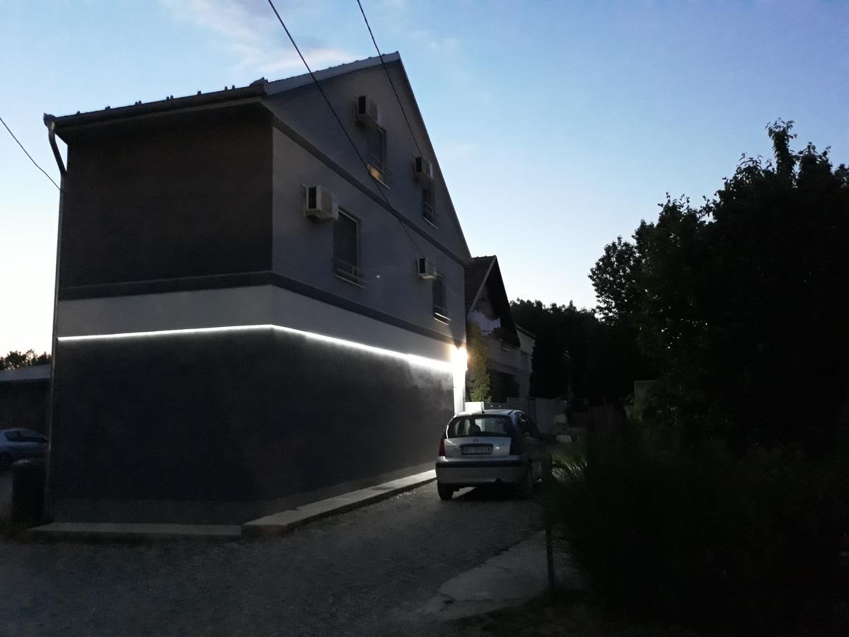 Apartments Popovic Belgrade Luaran gambar